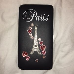 Claire’s clutch wallet